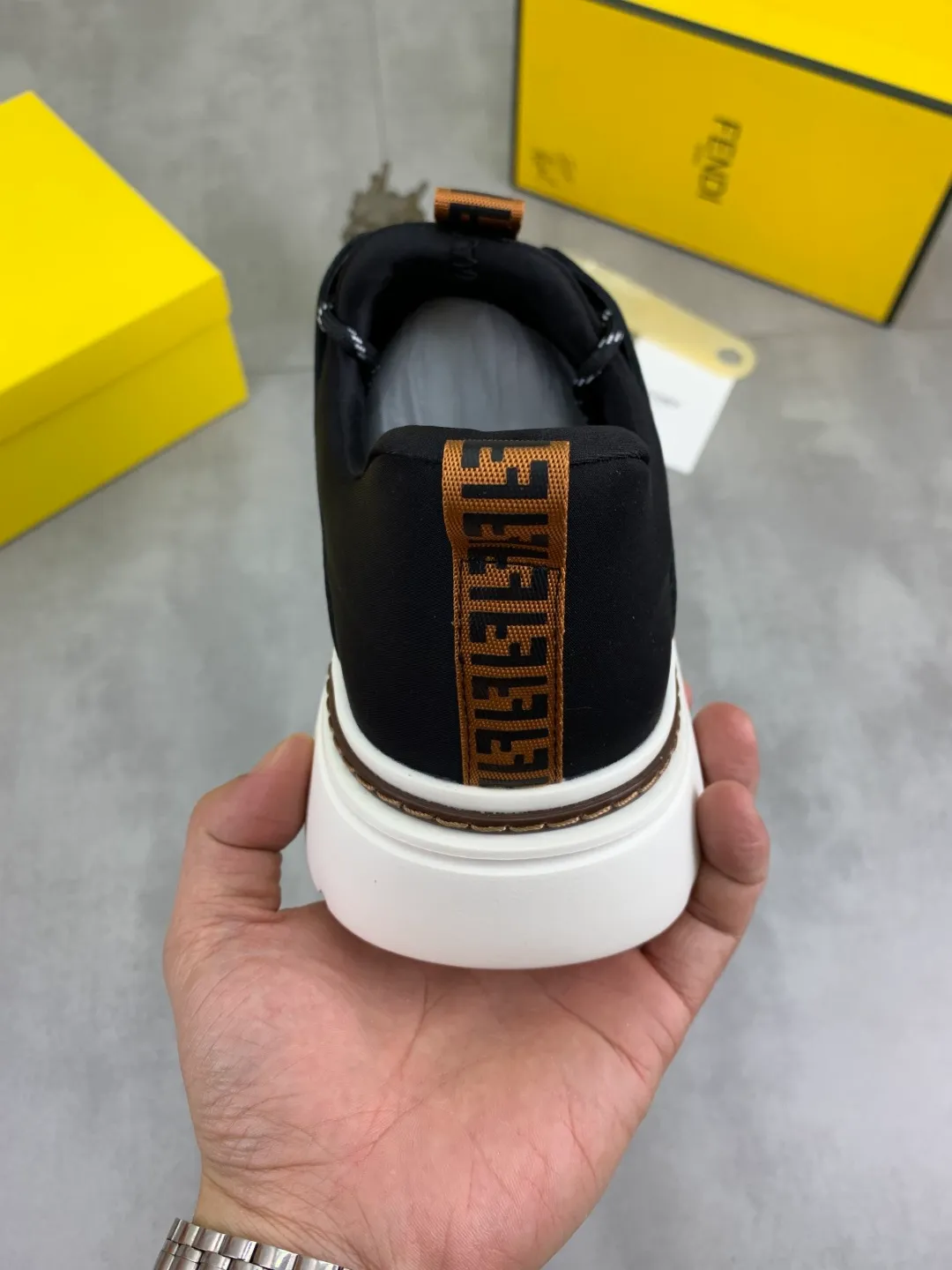 ​Men's shoes 💰P400 💰[New style] little monster 🆘 New FENDI (Fendi) new style 🕶️🕶️Simple routing effect, showing an elegant and cool driving shoe 🎬Using imported calfskin + first-layer pigskin lining🐂Excellent material🎬Detailed workmanship 🤗Comfortable foot feel➰➰. ​Pair it with any outfit to show your taste and temperament, low-key luxury ♻️Design ​simple and elegant ​noble and fashionable 🍃​Very loved and favored by trendy men 💓❤️size: 38-44 2️⃣colors available